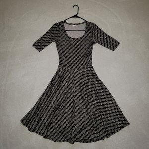 LuLaRoe Nicole swing dress
